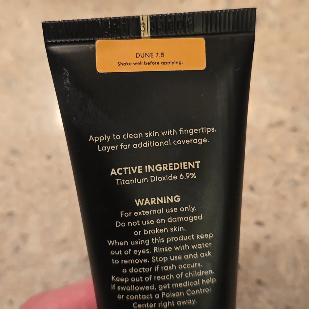 Complexion Rescue Natural Matte Tinted Moisturizer - Dune